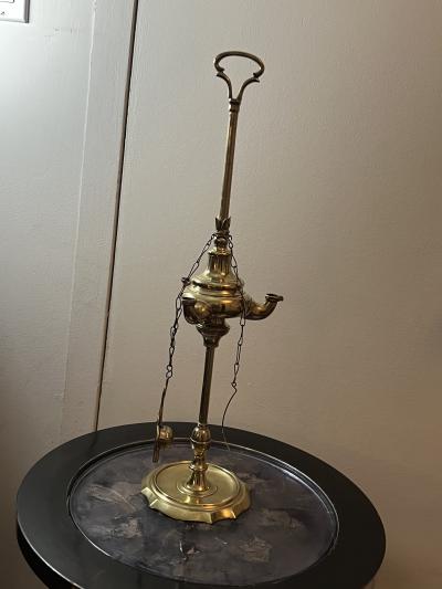 EXQUISITE PAIR OF LUCERNE BRASS OIL LAMPS CIRCA 1900S