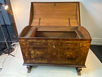 EXTRAORDINARY ITALIAN 19TH CENTURY INLAID SCENIC CHEST