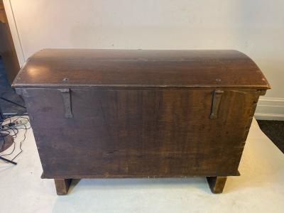 EXTRAORDINARY ITALIAN 19TH CENTURY INLAID SCENIC CHEST