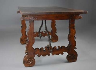 Early 17th century walnut Spanish table with good original patina