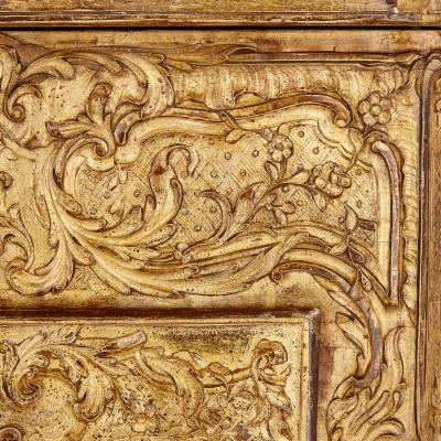 Early 18th Century French R gence period carved giltwood table with mirror