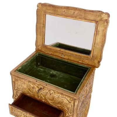 Early 18th Century French R gence period carved giltwood table with mirror