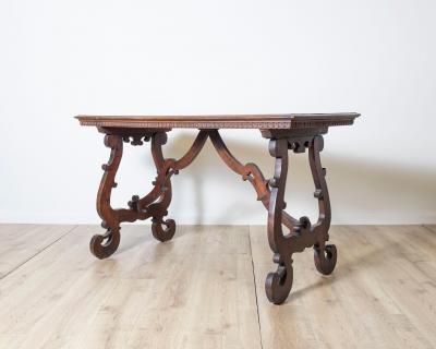 Early 18th Century Italian Fratino Table in Walnut Umbrian Origin