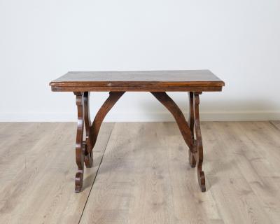 Early 18th Century Petite Tuscan Fratino Table in Solid Walnut