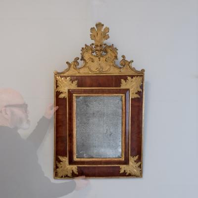 Early 18th century walnut and giltwood cushion mirror France