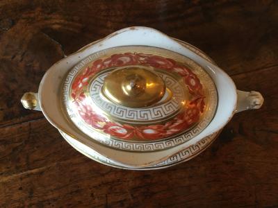 Early 19th Century Coalport Sucriere and Cover