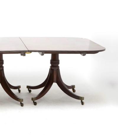 Early 19th Century Regency Mahogany Triple Pedestal Dining Table
