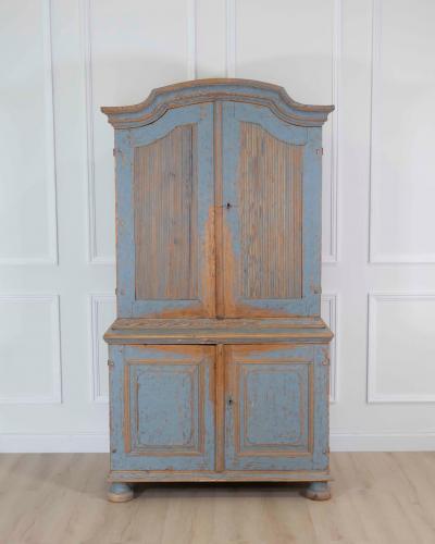 Early 19th Century Rococo Cabinet with Reeded Top Doors