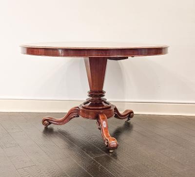 Early 19th Century William IV Mahogany Center Table