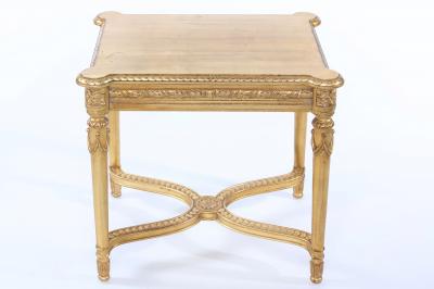 Early 20th Century Carved Giltwood End Table