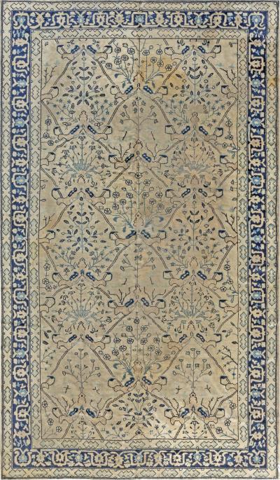 Early 20th Century Chinese Rug