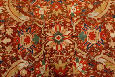 Early 20th Century Colorful Persian Heriz Handwoven Wool Carpet