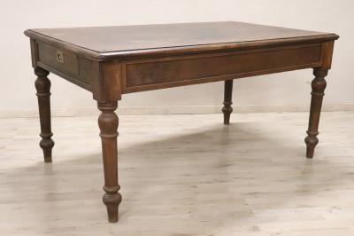 Early 20th Century Italian Rustic Kitchen Table or Dining Table in Oak Wood