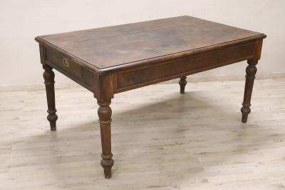 Early 20th Century Italian Rustic Kitchen Table or Dining Table in Oak Wood