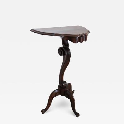 Early 20th Century Italian Walnut Gu ridon Tripod Table or Pedestal Table