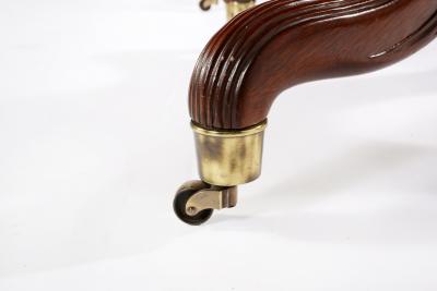 Early 20th Century Mahogany Wood Dining Room Table