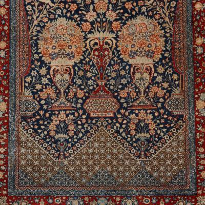 Early 20th century Persian Kashan floral wool rug