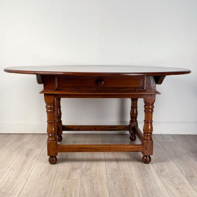Early Baroque Italian Walnut Oval Center Table circa 1680