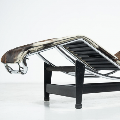 Early Edition Le Corbusier Lounge Chair LC4 For Cassina Italy