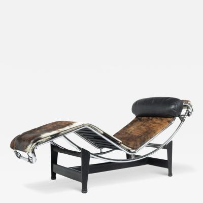 Early Edition Le Corbusier Lounge Chair LC4 For Cassina Italy