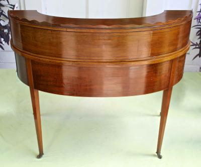 Early Edwardian Carlton House Desk