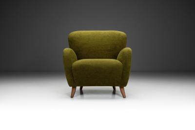 Easy Chair with Angled Beech Legs and Deep Green Upholstery Europe 1940s