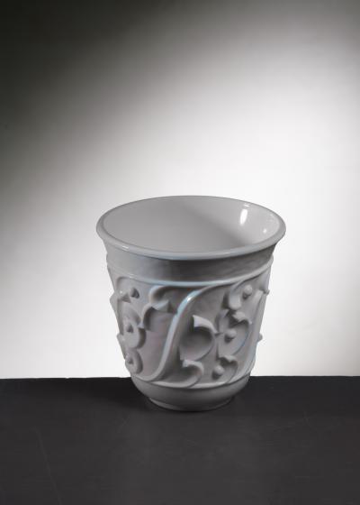 Edvin Ollers Edvin Ollers white glass vase