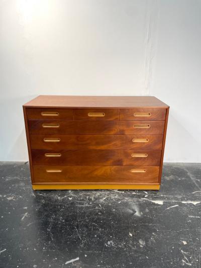Edward Wormley Edward Wormley Dresser in Mahogany and Leather for Dunbar