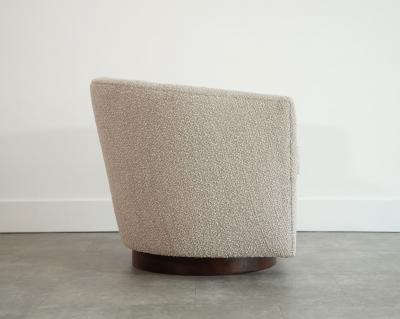 Edward Wormley Edward Wormley for Dunbar Swivel Chairs in Mahogany and Taupe Boucle C 1950s