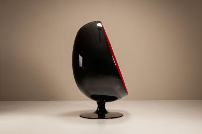 Eero Aarnio Eero Aarnio Egg Pod Chair in Black and Red Finland 1960s
