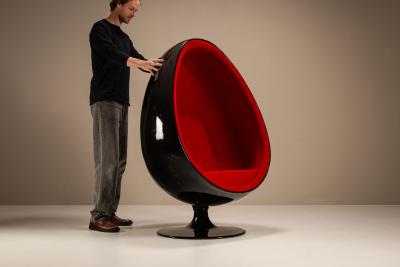 Eero Aarnio Eero Aarnio Egg Pod Chair in Black and Red Finland 1960s