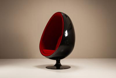 Eero Aarnio Eero Aarnio Egg Pod Chair in Black and Red Finland 1960s