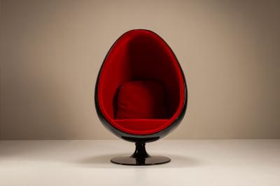 Eero Aarnio Eero Aarnio Egg Pod Chair in Black and Red Finland 1960s