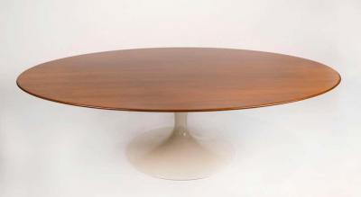 Eero Saarinen 1960s Eero Saarinen Oval Walnut Coffee Table for Knoll