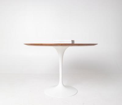 Eero Saarinen Eero Saarinen 42 Tulip Dining Table in Walnut for Knoll