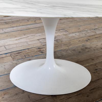 Eero Saarinen Eero Saarinen Knoll Table mod Tulip in Calacatta Marble 70s