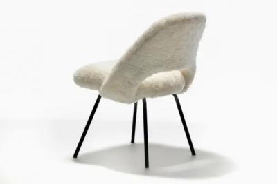 Eero Saarinen Eero Saarinen for Knoll Executive Side Chair in White Ivory Shearling c 1950