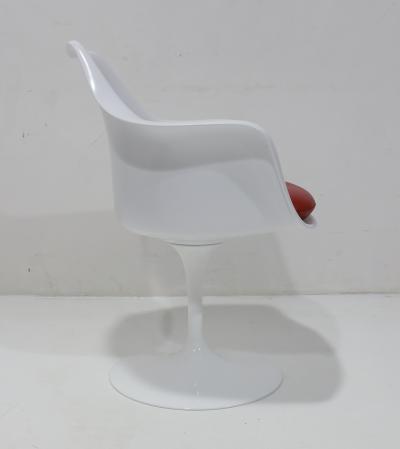 Eero Saarinen Eero Saarinen for Knoll Tulip Chairs Set of Four