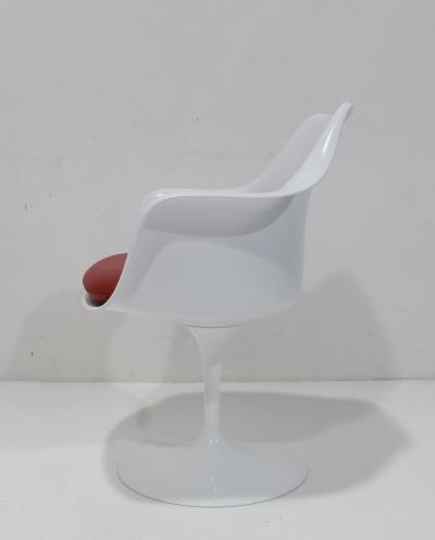 Eero Saarinen Eero Saarinen for Knoll Tulip Chairs Set of Four