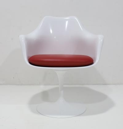 Eero Saarinen Eero Saarinen for Knoll Tulip Chairs Set of Four