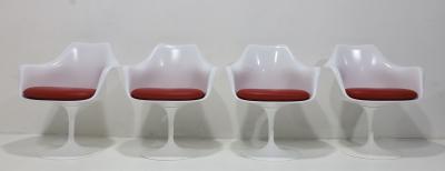 Eero Saarinen Eero Saarinen for Knoll Tulip Chairs Set of Four