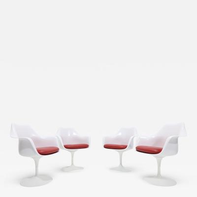 Eero Saarinen Eero Saarinen for Knoll Tulip Chairs Set of Four