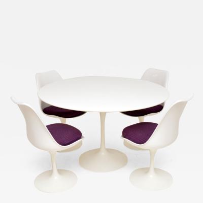 Eero Saarinen Eero Saarinen for Knoll Tulip Dining Table Chairs