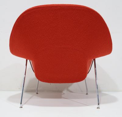 Eero Saarinen Eero Saarinen for Knoll Womb Chair and Ottoman in Red Boucle