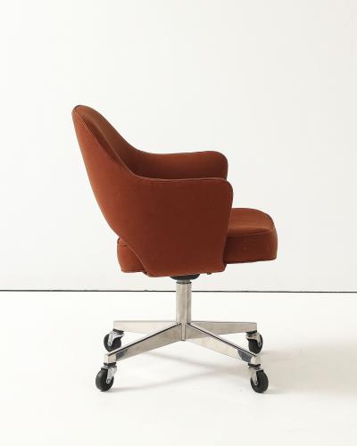 Eero Saarinen Executive Swivel Office Chair by Eero Saarinen for Knoll c 1950