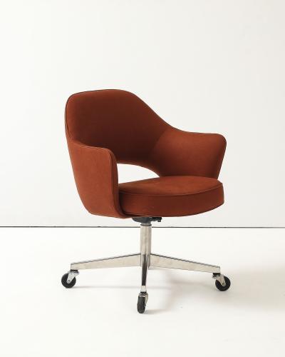 Eero Saarinen Executive Swivel Office Chair by Eero Saarinen for Knoll c 1950