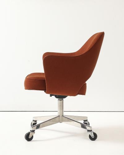 Eero Saarinen Executive Swivel Office Chair by Eero Saarinen for Knoll c 1950