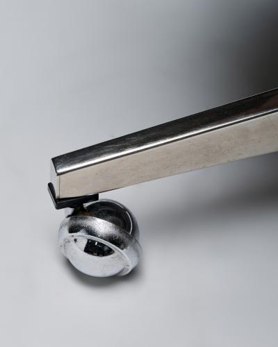 Eero Saarinen Executive Swivel Office Chair by Eero Saarinen for Knoll c 1950