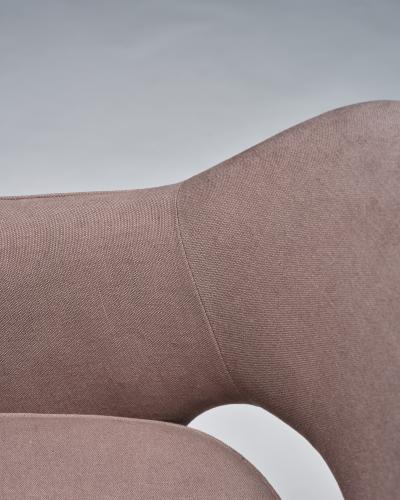 Eero Saarinen Executive Swivel Office Chair by Eero Saarinen for Knoll c 1950