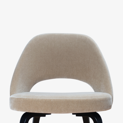 Eero Saarinen Knoll Saarinen Executive Armless Chairs in Mohair with Ebony Wood Legs Set of 8